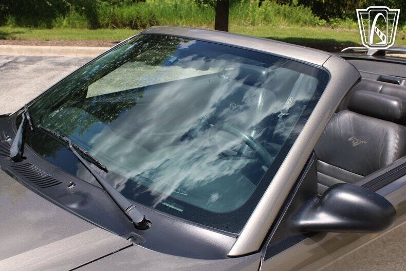 2002 Ford Mustang GT Deluxe