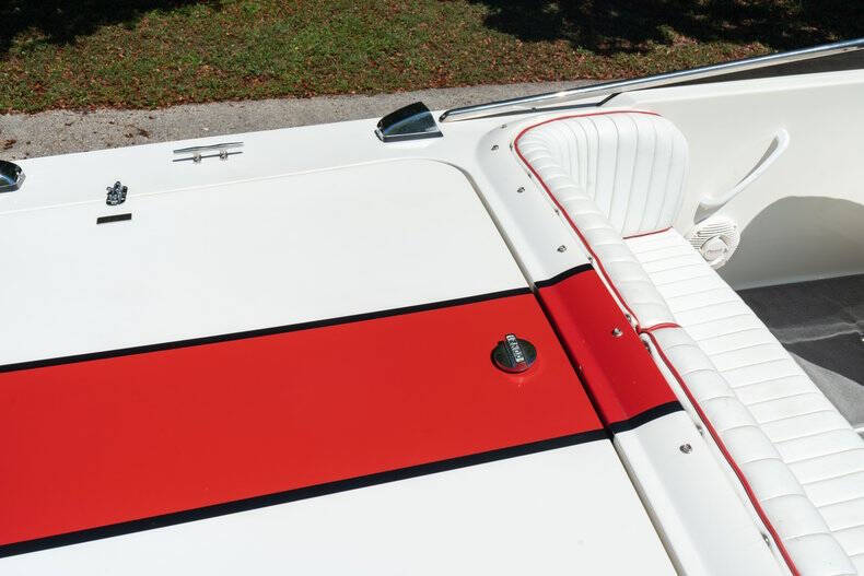 1994 Donzi Marine Classic 22
