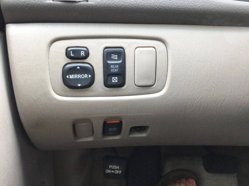 2005 Toyota Sienna