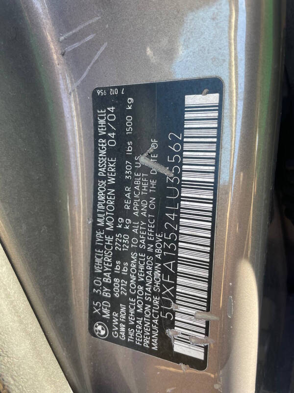 2004 BMW X5 3.0i
