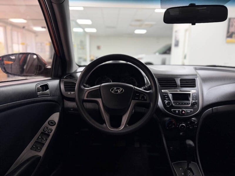 2016 Hyundai Accent SE