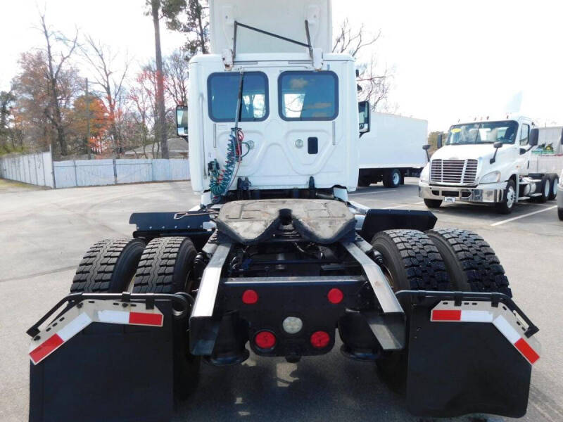 2015 Freightliner Cascadia