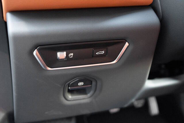 2025 Lotus Emira V6 Base