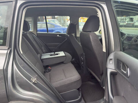 2018 Volkswagen Tiguan Limited 2.0T 4Motion