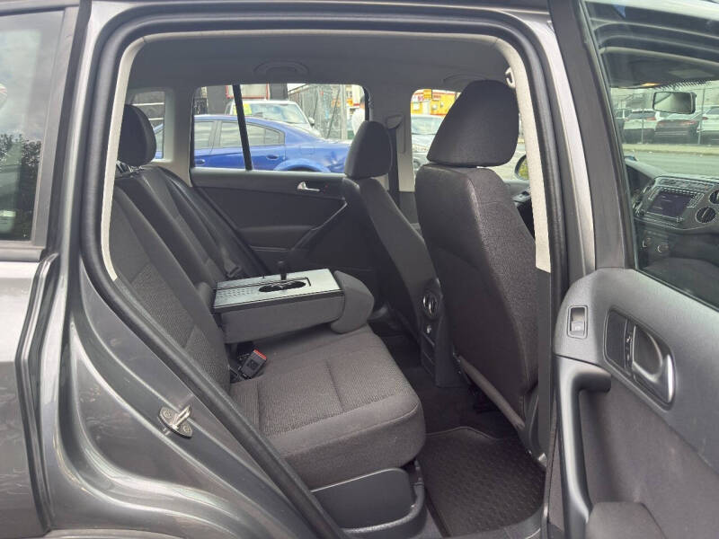 2018 Volkswagen Tiguan Limited 2.0T 4Motion