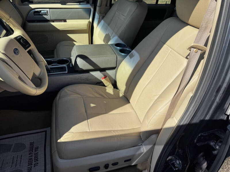 2011 Ford Expedition XLT