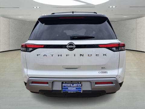 2024 Nissan Pathfinder SL