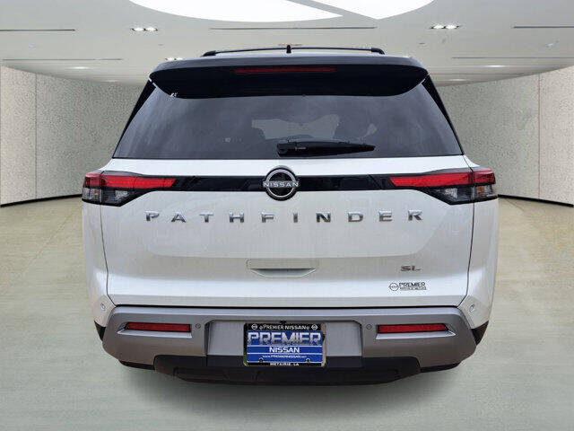 2024 Nissan Pathfinder SL
