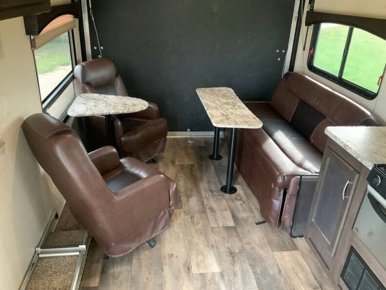 2018 Forest River Shockwave
