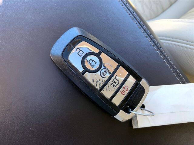 2020 Lincoln Nautilus Black Label