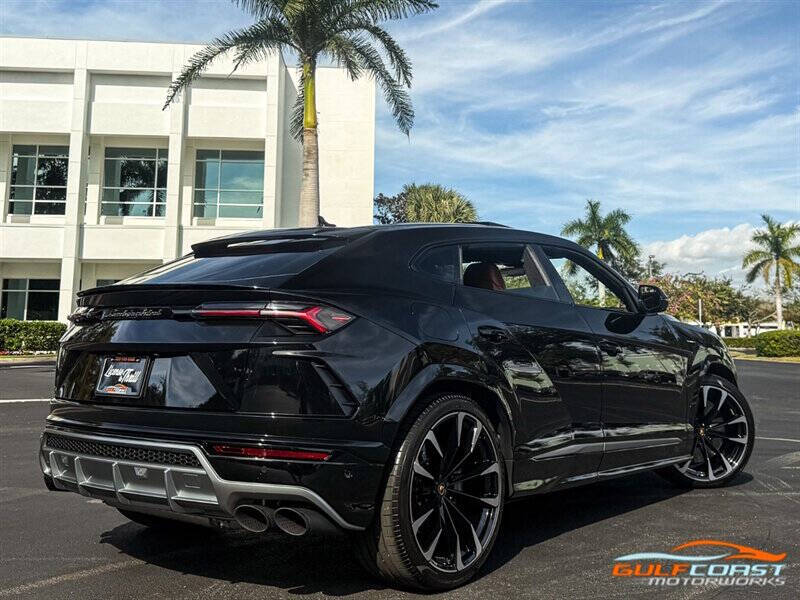 2022 Lamborghini Urus