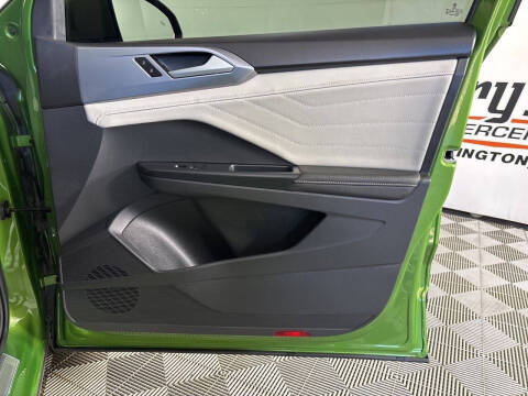 2025 Volkswagen Taos SEL 4Motion