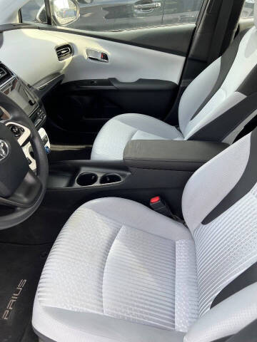 2016 Toyota Prius Two