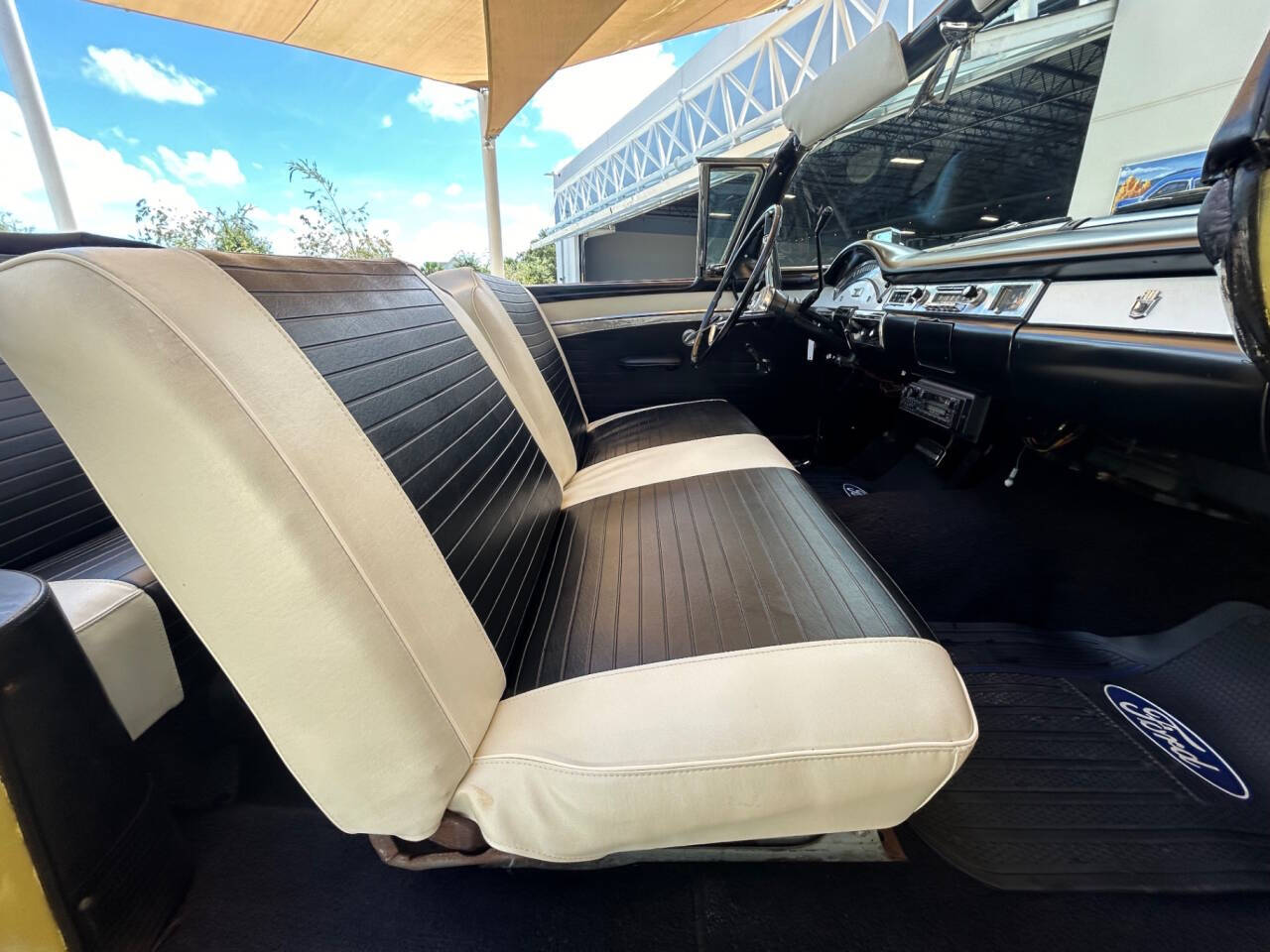 1957 Ford Fairlane 500 20