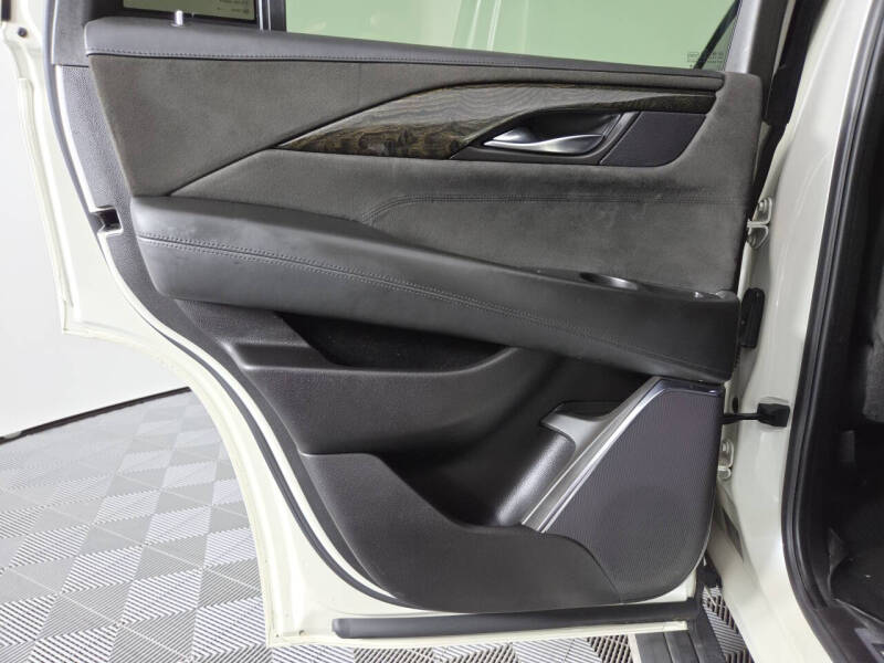 2015 Cadillac Escalade Platinum