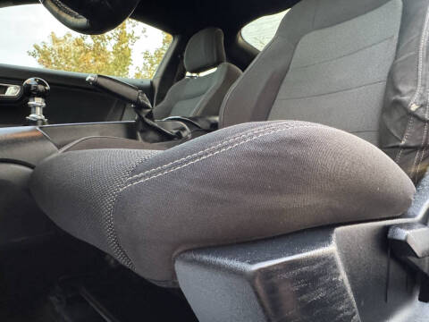 2016 Ford Mustang V6