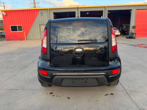 2013 Kia Soul +