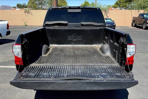 2017 Nissan Titan SV