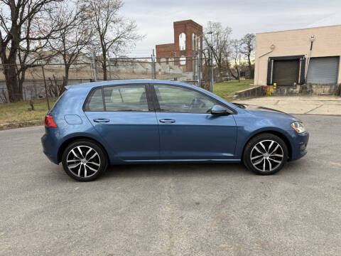 2016 Volkswagen Golf TSI SE