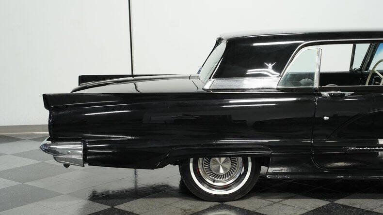 1959 Ford Thunderbird