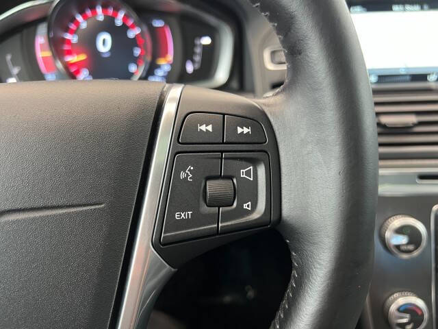 2016 Volvo XC60 T6 Drive-E