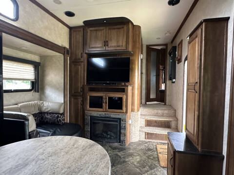 2013 FOR SALE!!!  2013 Raptor  Toy hauler 395