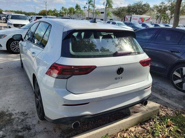 2022 Volkswagen Golf GTI SE