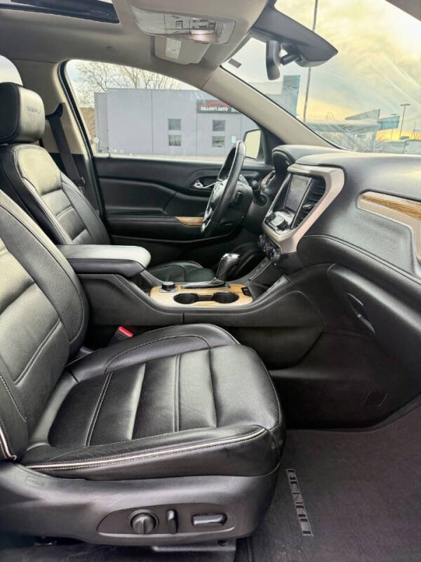2017 GMC Acadia Denali