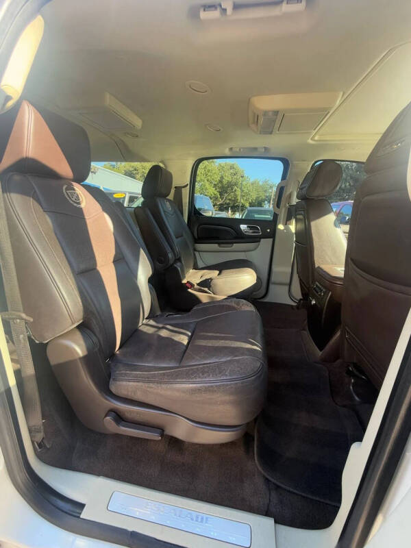 2013 Cadillac Escalade ESV Platinum Edition