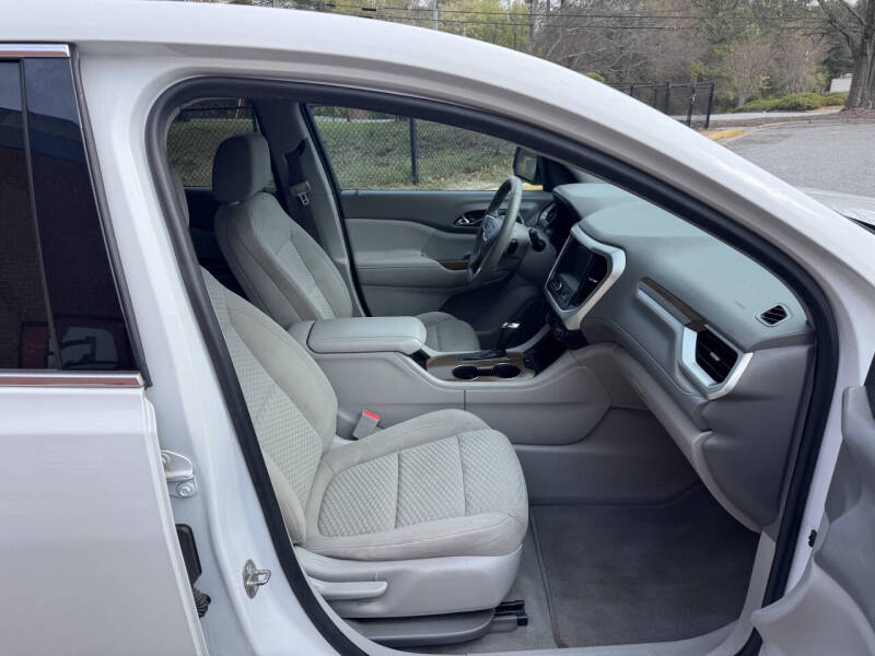 2017 GMC Acadia SLE-1