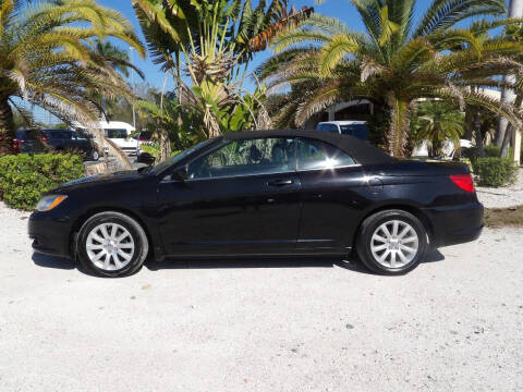 2013 Chrysler 200 Touring