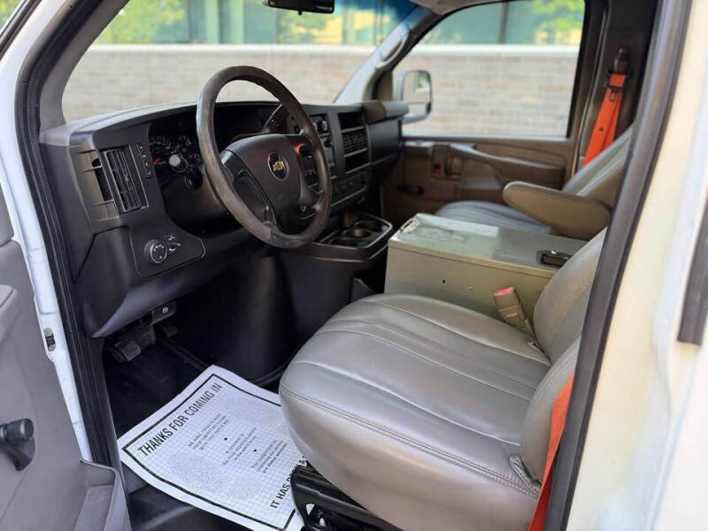 2013 Chevrolet Express Cargo Work Van - Photo 4