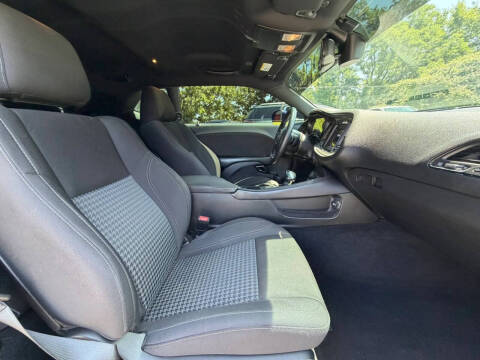 2019 Dodge Challenger SXT