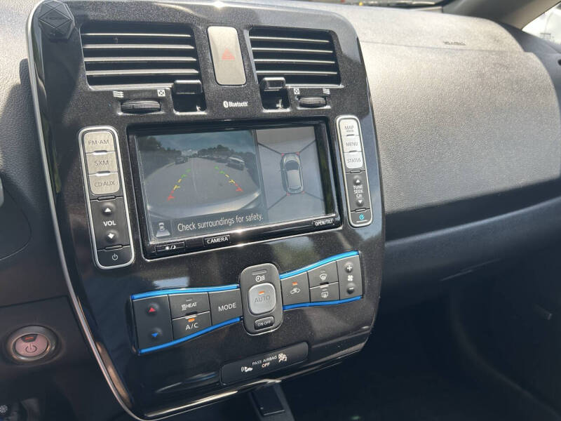 2016 Nissan LEAF SV