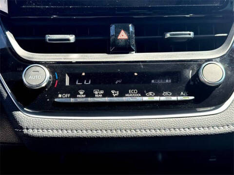 2025 Toyota Corolla Hatchback SE