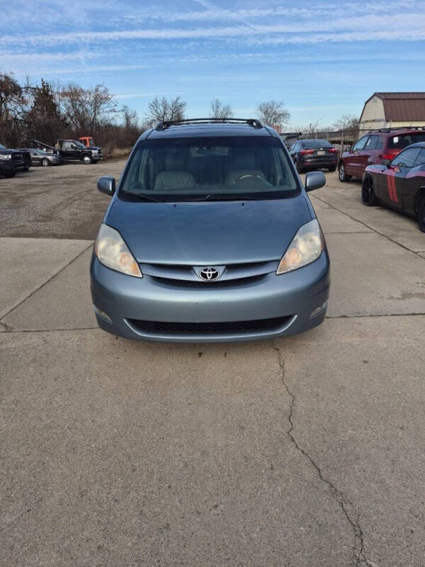 2008 Toyota Sienna XLE