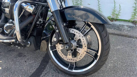 2017 Harley-Davidson Street Glide Special