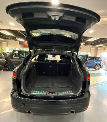 2019 Jaguar F-PACE 30t Prestige