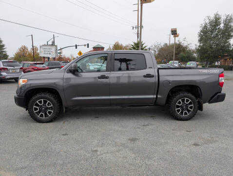 2015 Toyota Tundra SR5