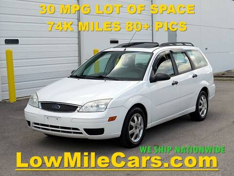 2005 Ford Focus for sale at LM CARS INC in Burr Ridge IL