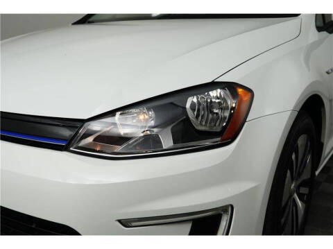 2016 Volkswagen e-Golf SE