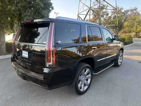 2016 Cadillac Escalade Luxury Collection