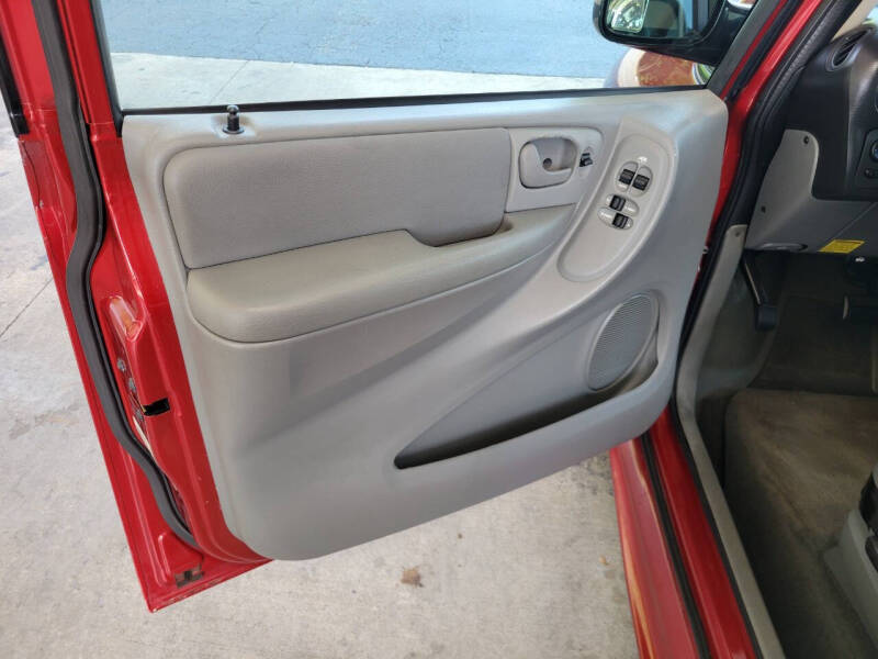 2007 Chrysler WHEELCHAIR VAN