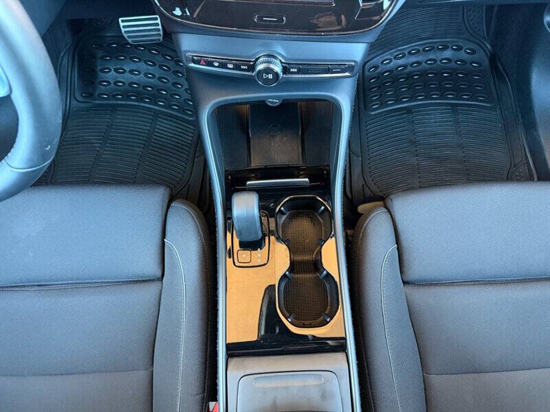 2022 Volvo XC40 Recharge Twin Core