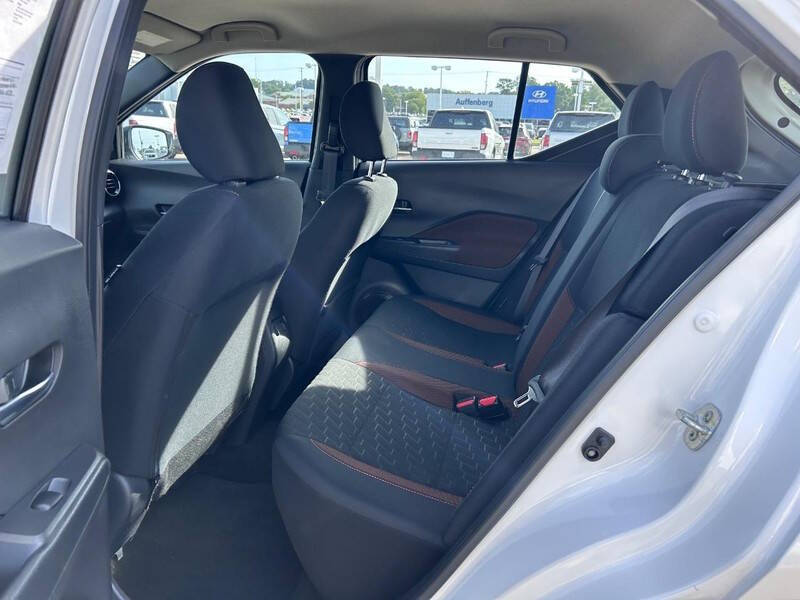 2024 Nissan Kicks SR