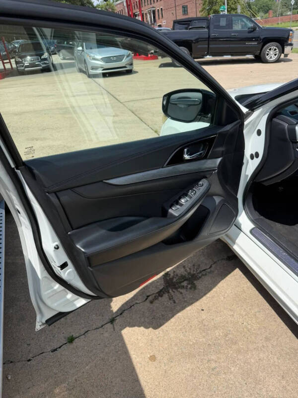 2017 Nissan Maxima