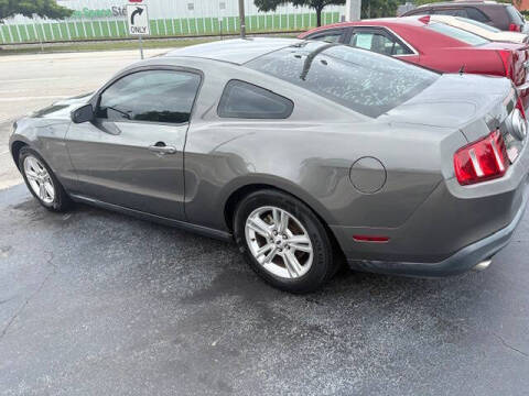 2011 Ford Mustang V6