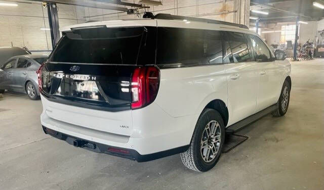 2026 Ford Expedition MAX Active
