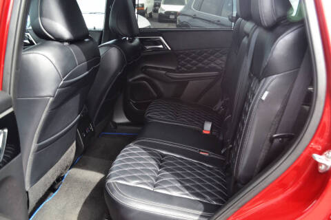 2024 Mitsubishi Outlander PHEV SEL