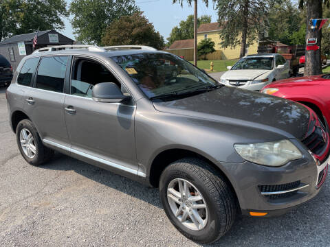 2008 Volkswagen Touareg 2 for sale at Trocci's Auto Sales in West Pittsburg PA
